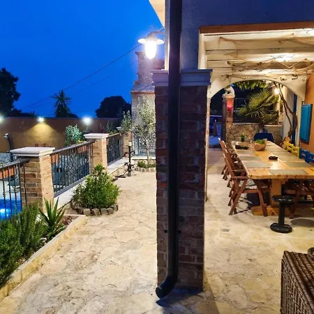 Diana With Pool, Sauna,playground, * Jesenice (Split-Dalmatia)
