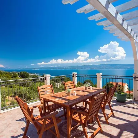 Villa Diana With Pool, Sauna,playground,