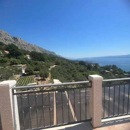 Diana With Pool, Sauna,playground, Villa Jesenice (Split-Dalmatia)