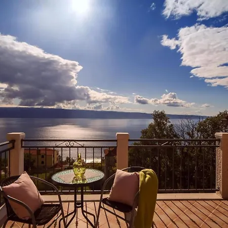 Diana With Pool, Sauna,playground, Villa