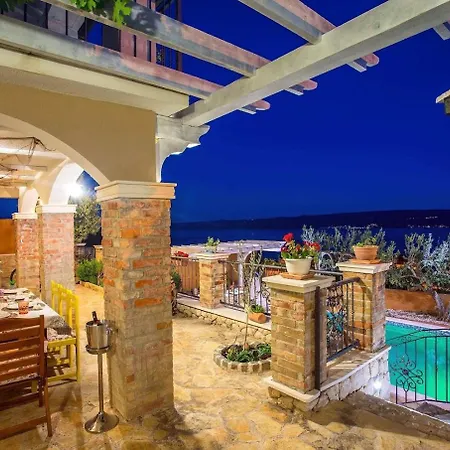 Diana With Pool, Sauna,playground, Villa *