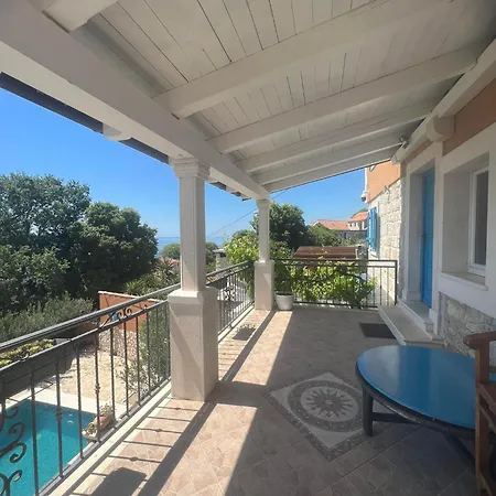 Villa Diana With Pool, Sauna,playground,