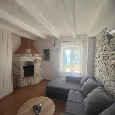 Villa Diana With Pool, Sauna,playground, Jesenice (Split-Dalmatia)